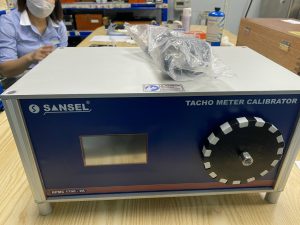 Thiết bị hiệu chuẩn tốc độ RPMC 1700-2A tại lab TSE